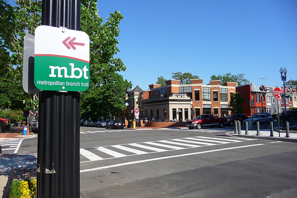 File:Metropolitan Branch Trail-1 (4575364273).jpg